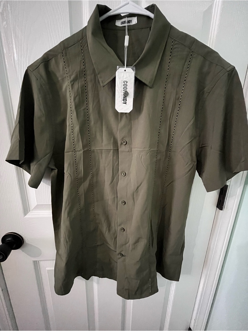 Coofandy Women’s Olive Short-Sleeve Button-Up Shirt